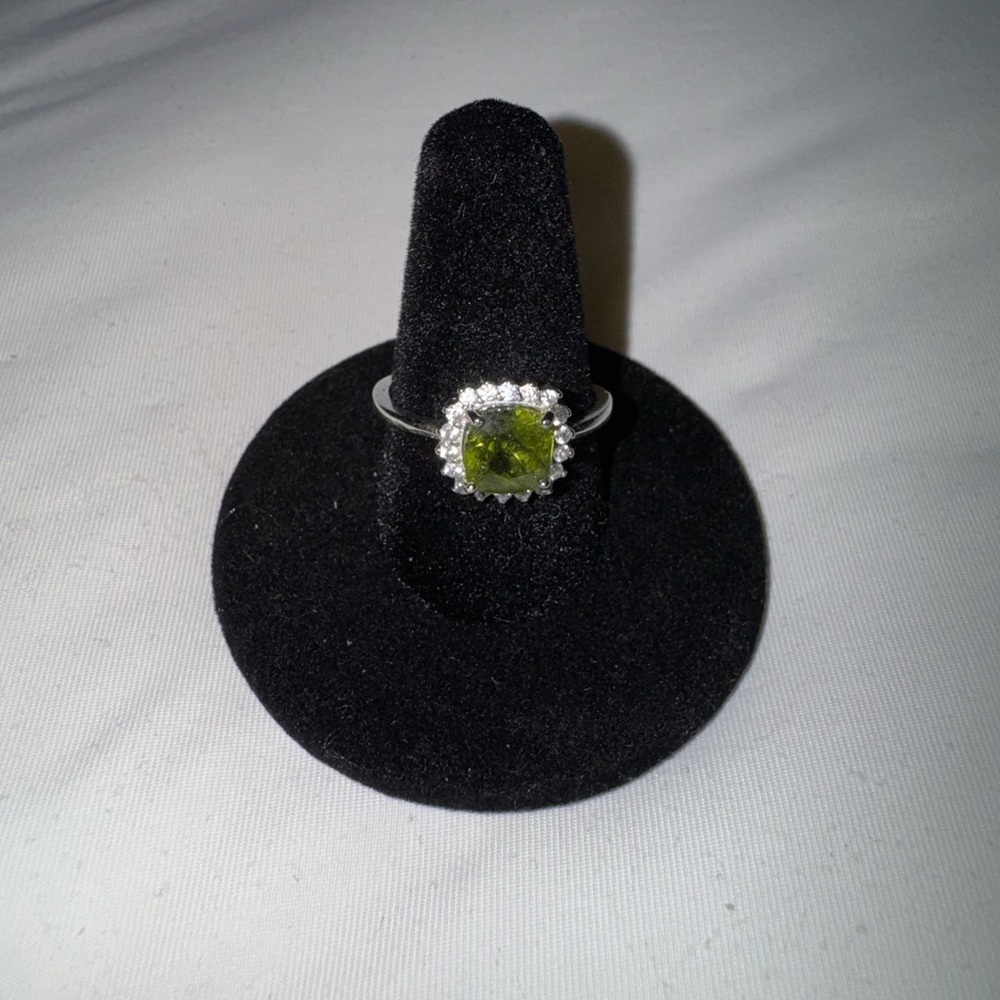 🖤Genuine peridot 💍